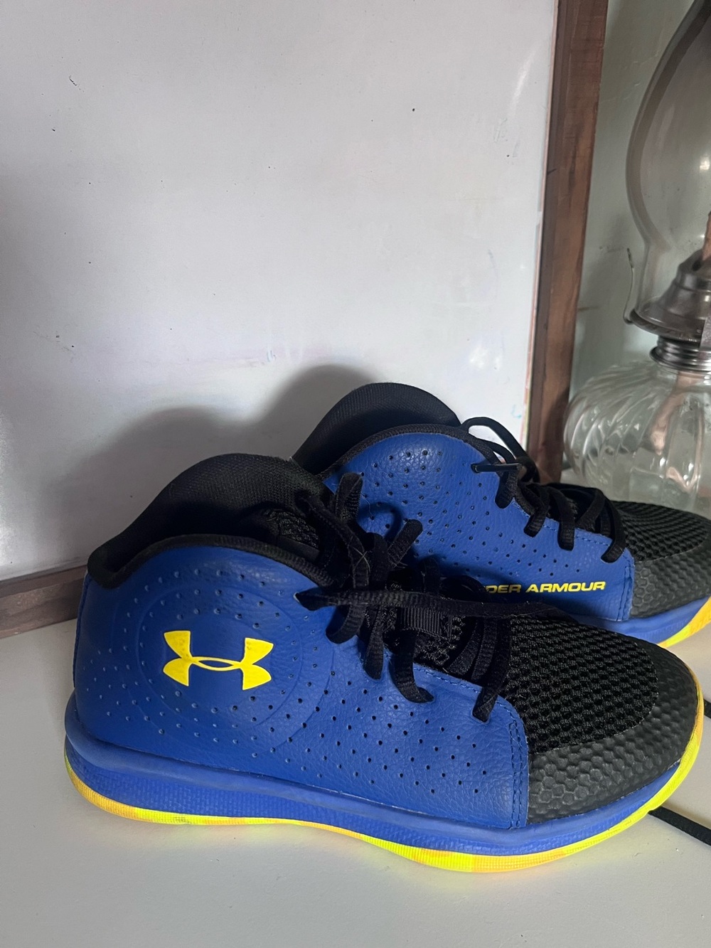 Under Armour Jet 2019 youth basketball shoes